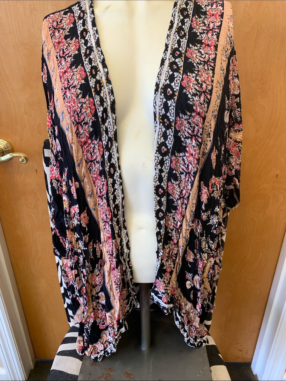 Open-Front Floral Kimono Cape in Black and Pink